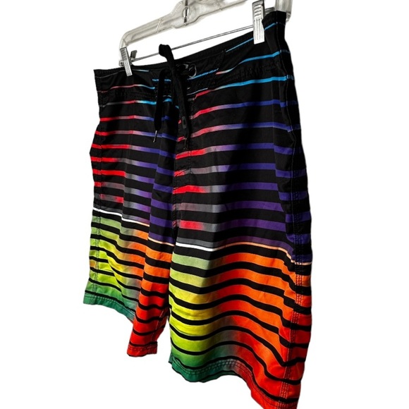 Oakley Board Shorts - Picture 2 of 6